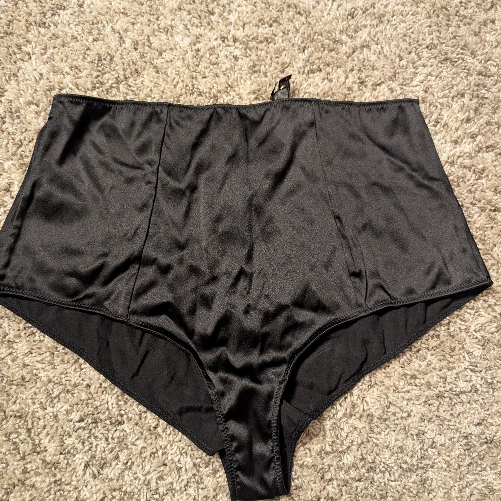 Temp Sale Price,Then Back To Full Price Kiki De Montparnasse Panty